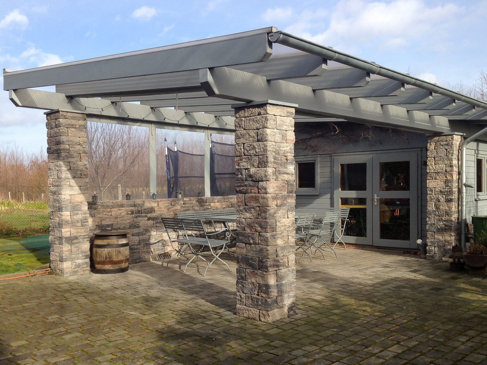 Terrassendächer und Terrassendeck-Pflege der viahome GmbH Terrassenüberdachung aus Brettschichtholz