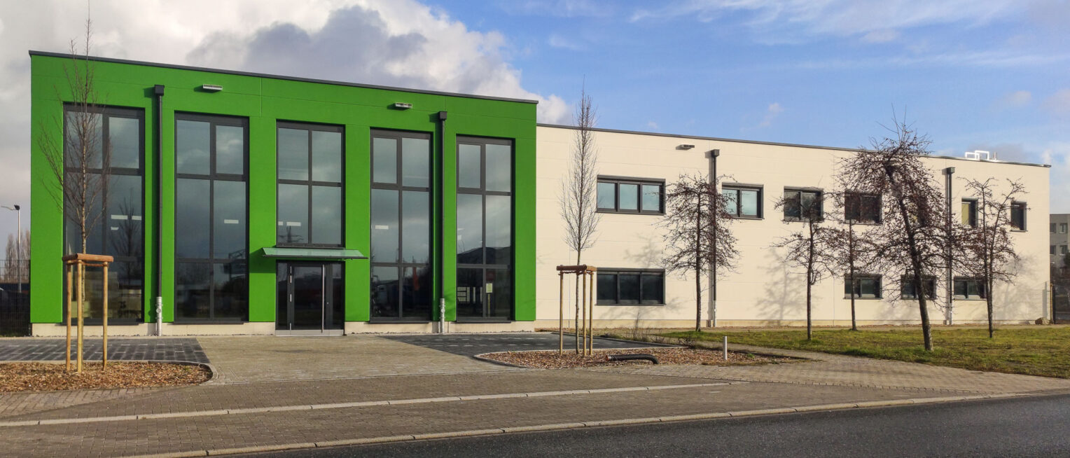 viahome_firmengebäude_21zu9_2MP
