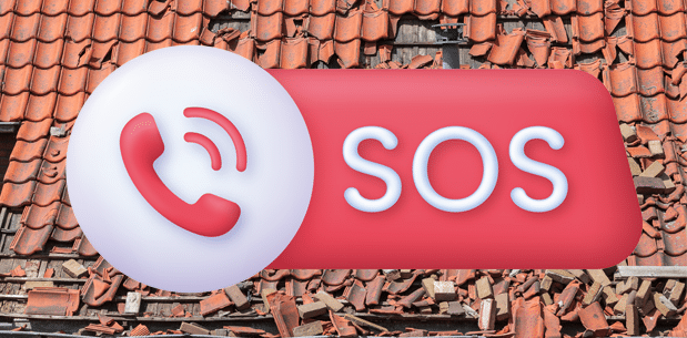 Eine Einblendung eines Notfalltelefons über einem von einem Sturm schwer beschädigtem Dach